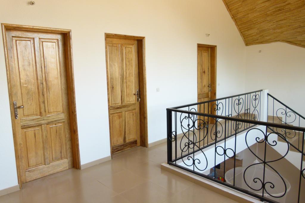 Villa Dallie Saly Habitación foto