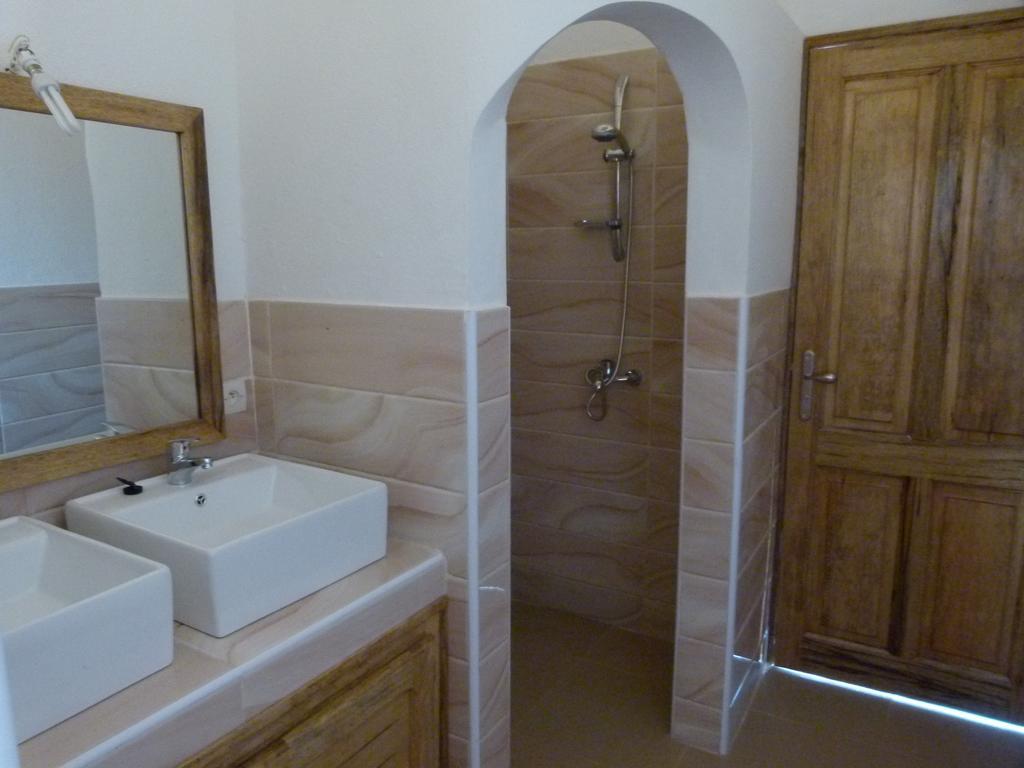 Villa Dallie Saly Habitación foto